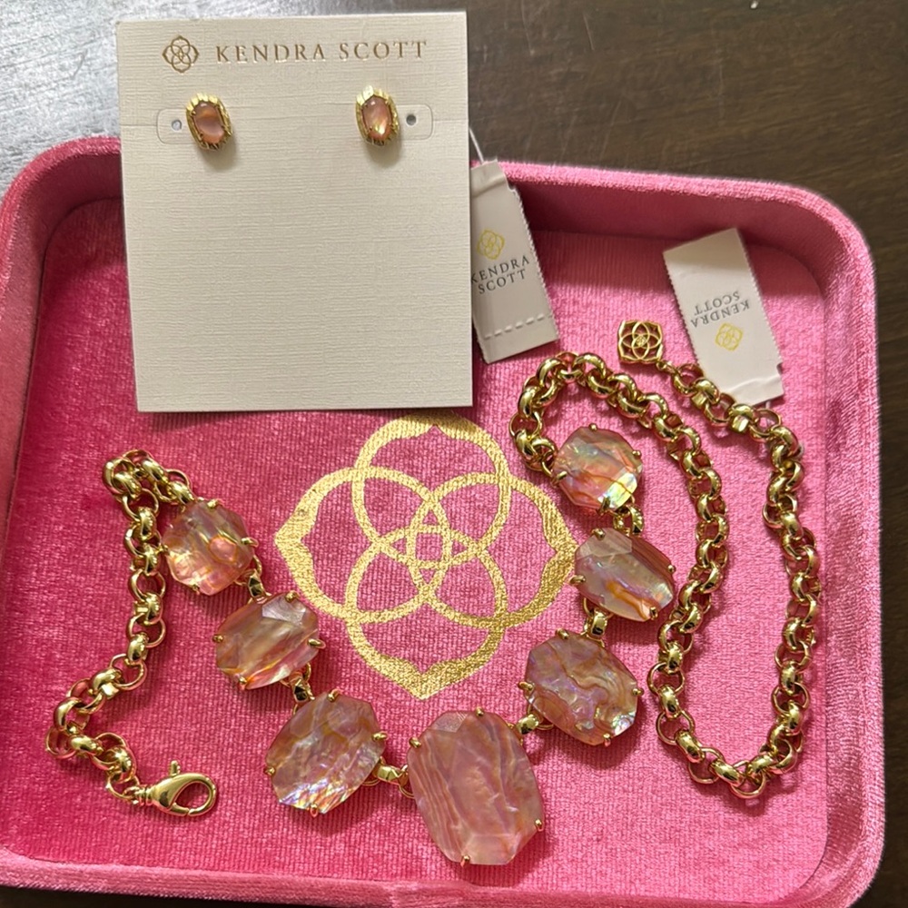 Kendra Scott Set 💖